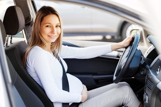 孕妇开车(孕期可以开车吗) 孕妇开车(孕期可以开车吗)