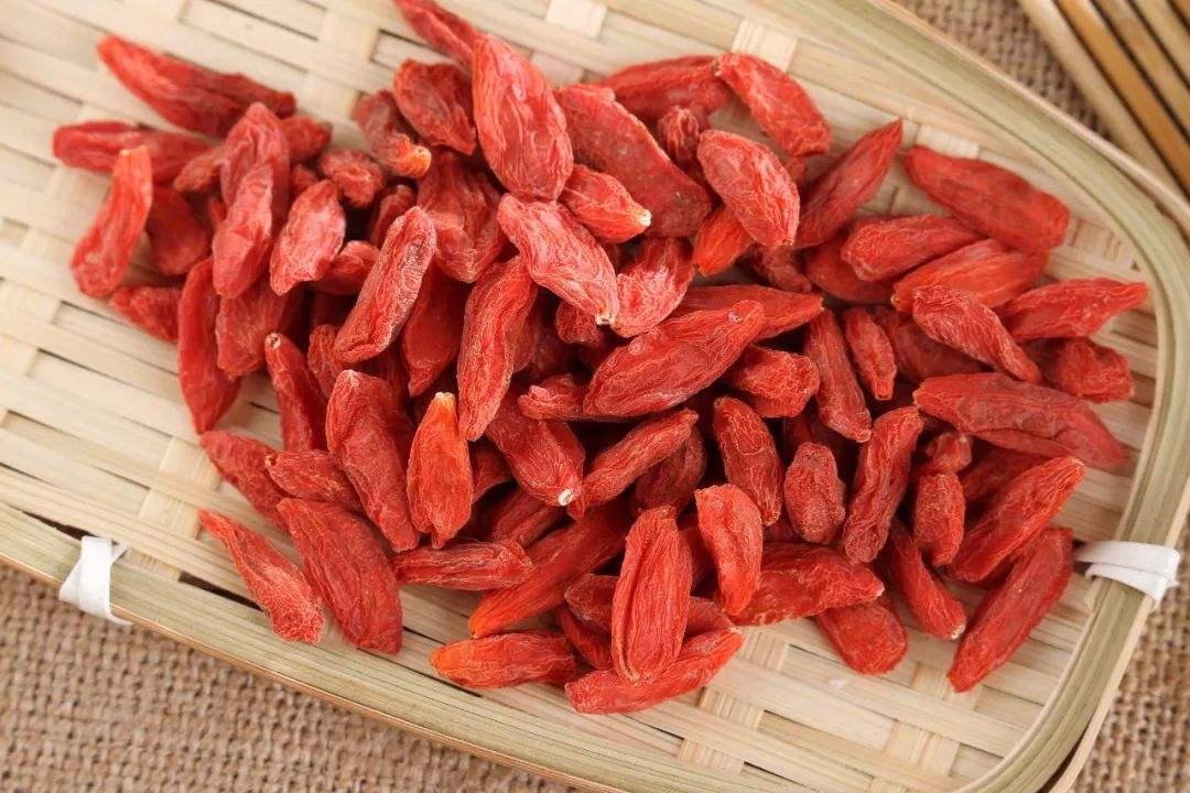 产后吃花胶(产后吃的藜麦炖花胶) 产后吃花胶(产后吃的藜麦炖花胶)