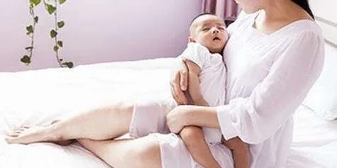 新生儿抱法(刚出生的孩子怎么抱) 新生儿抱法(刚出生的孩子怎么抱)