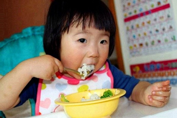 新生儿出汗(宝宝总是大量出汗的真正的原因) 新生儿出汗(宝宝总是大量出汗的真正的原因)
