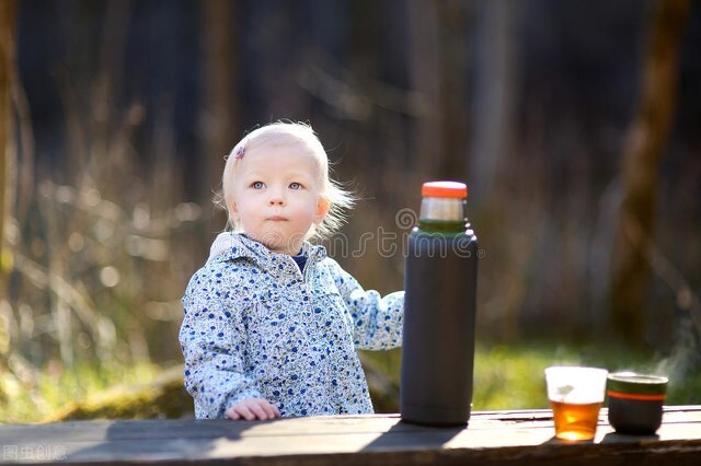 幼儿水杯(孩子喝水杯买什么样的好) 幼儿水杯(孩子喝水杯买什么样的好)