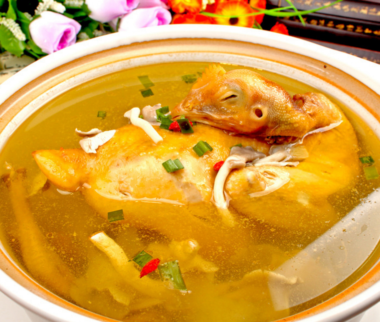 孕妇能吃乌鸡吗(孕妇能吃乌鸡吗,吃乌鸡是不是小孩黑) 孕妇能吃乌鸡吗(孕妇能吃乌鸡吗,吃乌鸡是不是小孩黑)
