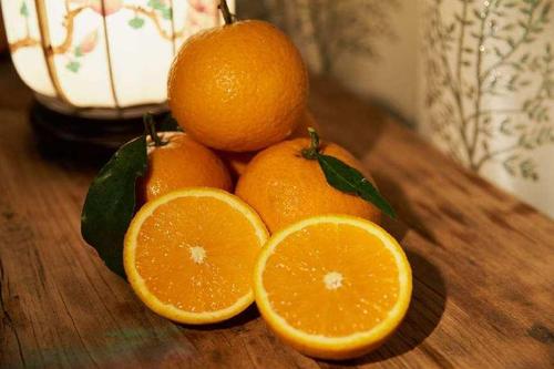 孕妇吃橙子好吗(孕妇吃橙子孩子会白吗)